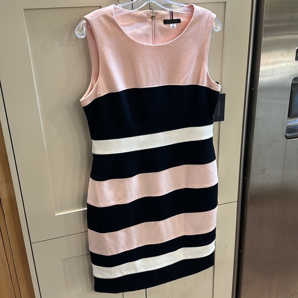 Tommy Hilfiger dress - size 12 - Picture 3 of 11